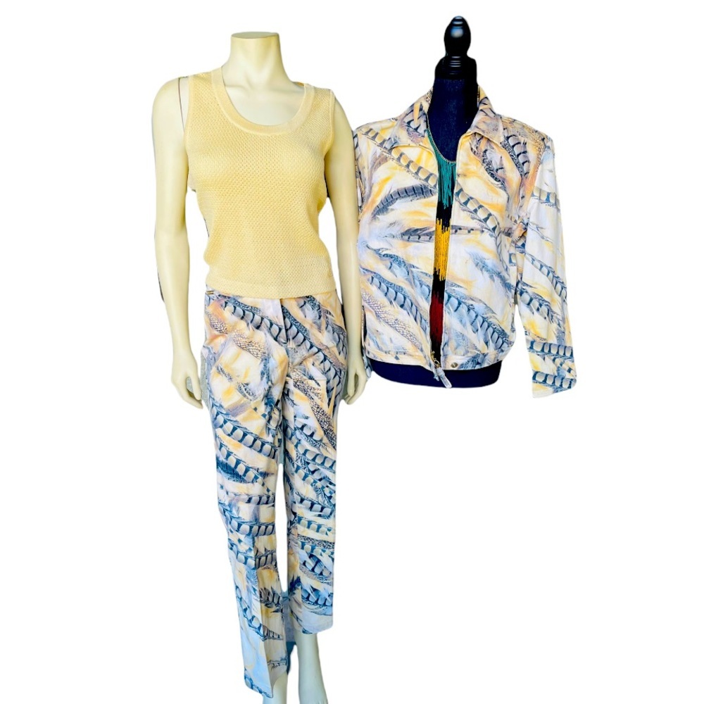 St. John Sport Womens Feather Print Twill Zip Jacket And Pants Set.